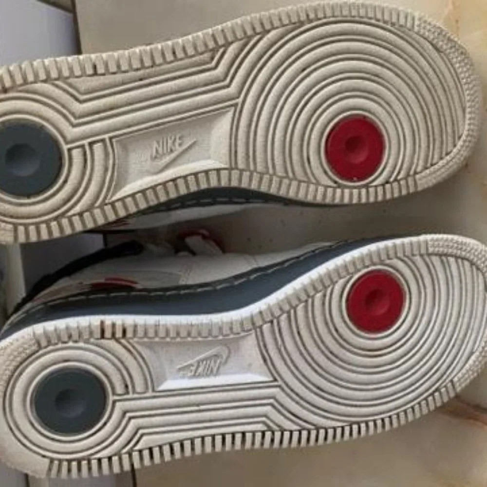 Nike Mens  Air Jordan  Retro Bugs Bunny AF1 Sneakers
